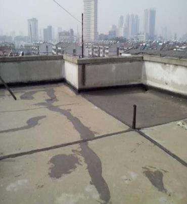 合浦漏水维修 楼顶漏水是什么原因，楼顶漏水维修方法是什么?