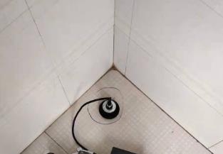合浦卫生间漏水维修之 loft 夹层储藏室毗邻暗管渗水哪家好，推荐诚匠小爱修缮